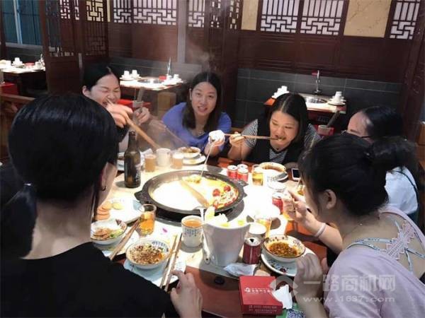 临江门洞子老火锅