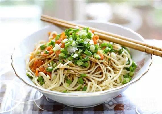 香百城热干面馆