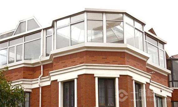 巴蒂格德尔堡门窗