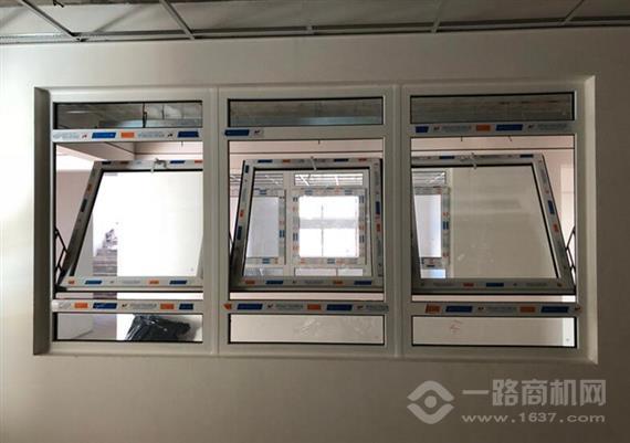 巴蒂格德尔堡门窗