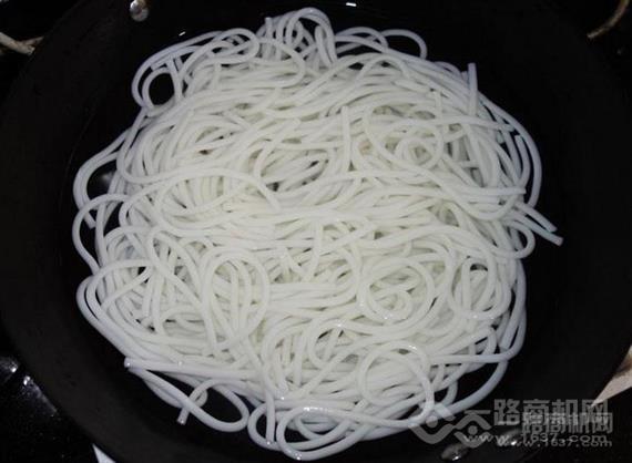 梁志强桂林米粉