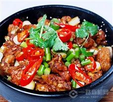 獨家冠鳴黃燜雞米飯