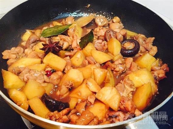 聚味美黄焖鸡米饭