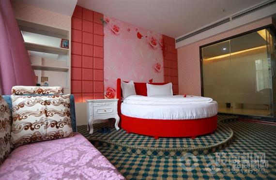 米町嘿轻主题酒店