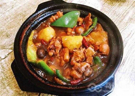 东崃阁黄焖鸡米饭