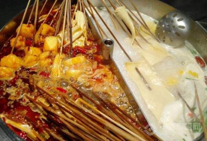 葱葱那年串串香火锅