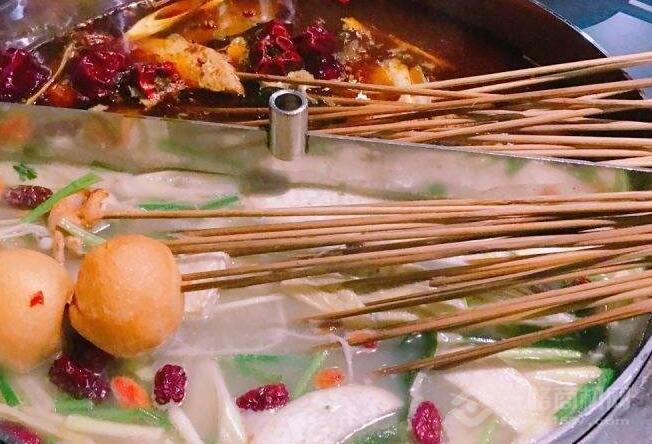 葱葱那年串串香火锅