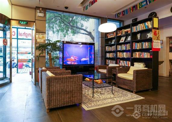 万里路青年酒店连锁