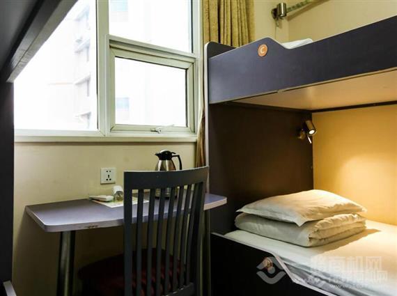 万里路青年酒店连锁