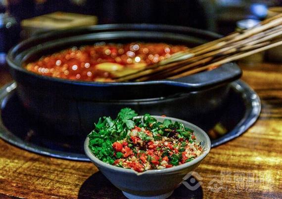 辣响警报小群肝串串火锅