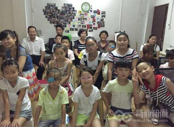 眼吧青少年视力训练营