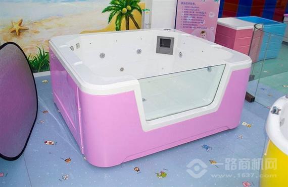 伊贝莎婴儿游泳