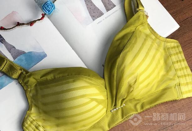 依淇莉內(nèi)衣