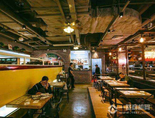 點點山河茶餐廳加盟