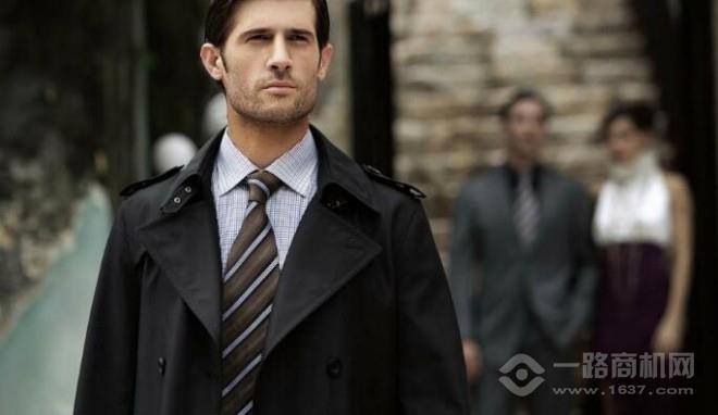 意丹奴戶(hù)外休閑男裝