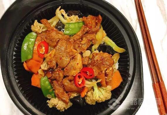 華姐干鍋煎肉飯烤肉加盟