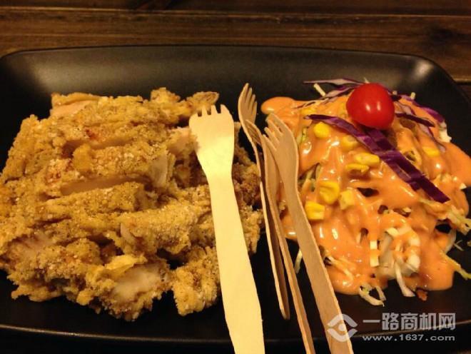 吃雞復(fù)合式餐吧加盟
