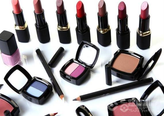 伊人心机化妆品