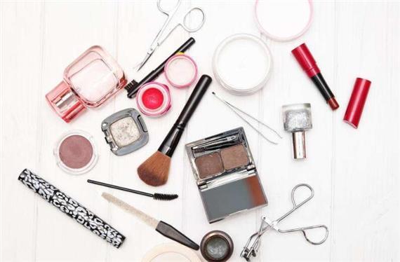 伊人心机化妆品