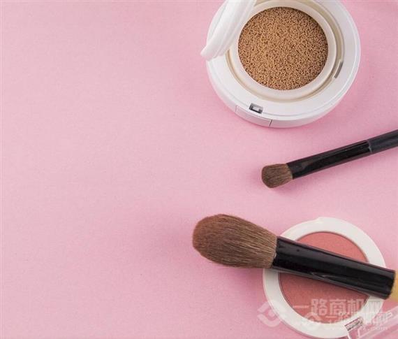 伊人心机化妆品