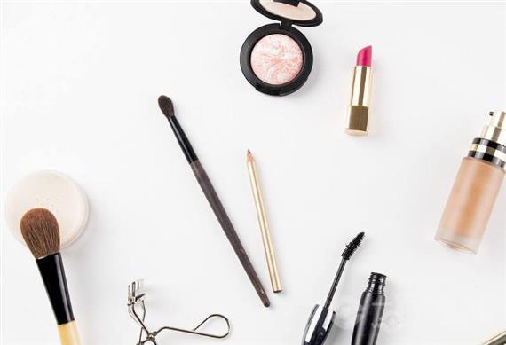 伊人心机化妆品