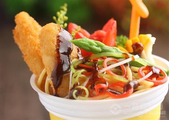 艾莉克丝牛排杯