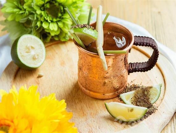 长颈鹿黑茶特饮