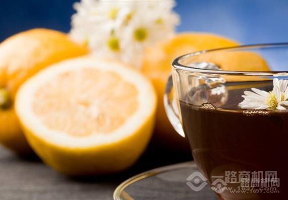 长颈鹿黑茶特饮