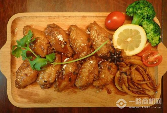 台美呷鸡翅烤饭