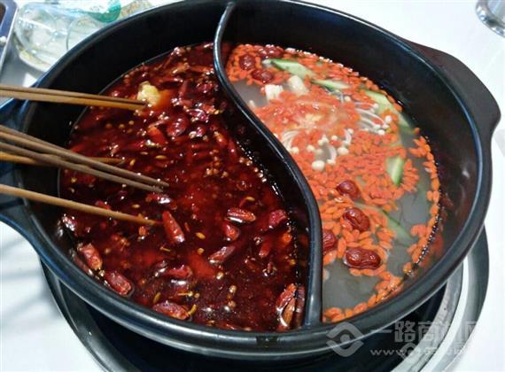 三介锅小郡肝串串香