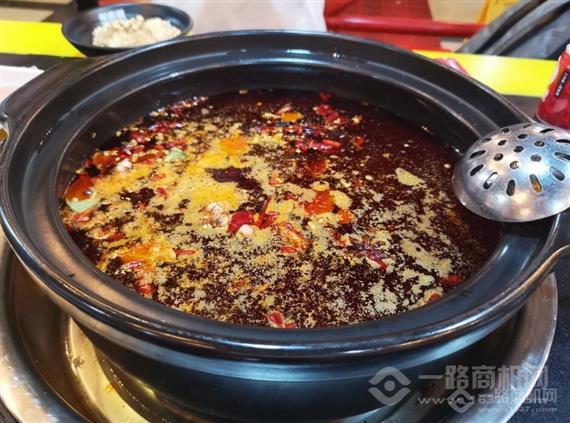 三介锅小郡肝串串香