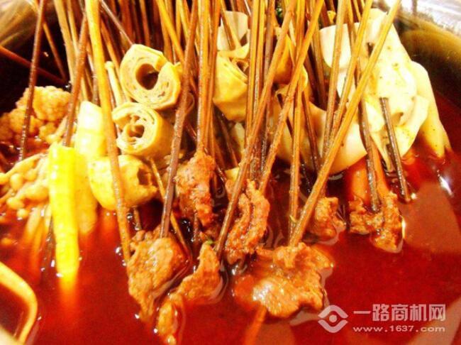 蜀楓炊串串香加盟