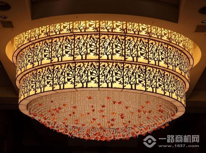雷斯特灯饰