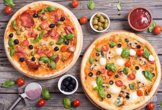 意伦卡现烤披萨