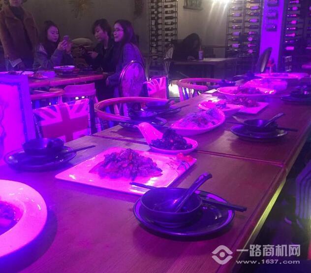 巴拉客音乐餐吧