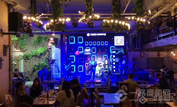 巴拉客音乐餐吧