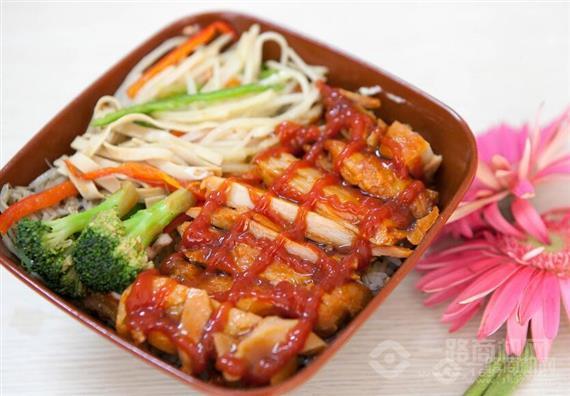 炊事班脆皮鸡烤肉饭