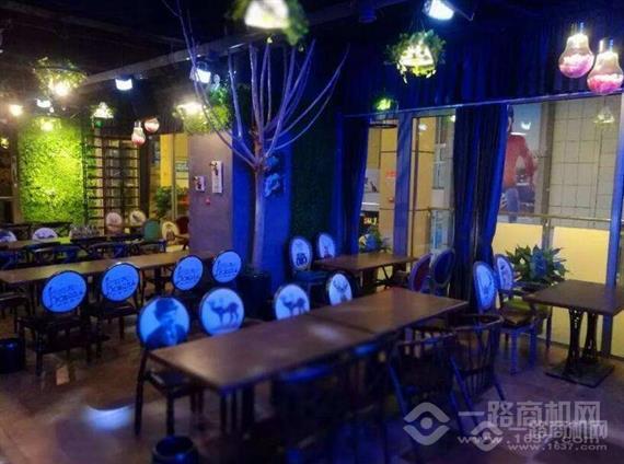 巴拉客音乐餐吧