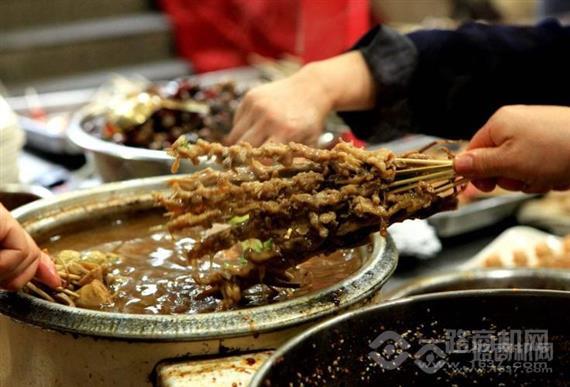 口水留砂锅串串香