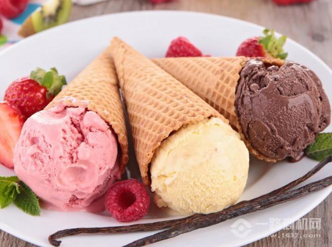 看星星的熊冰淇淋