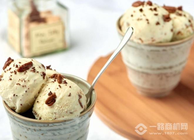 看星星的熊冰淇淋