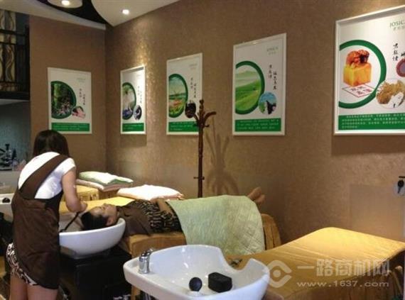 巴马瑶寨头疗养发