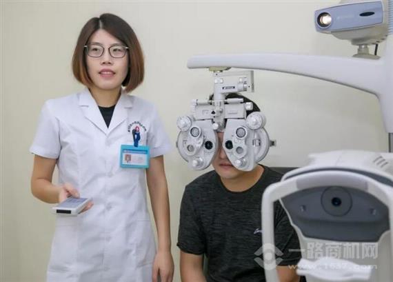 眼悦降度眼视光中心