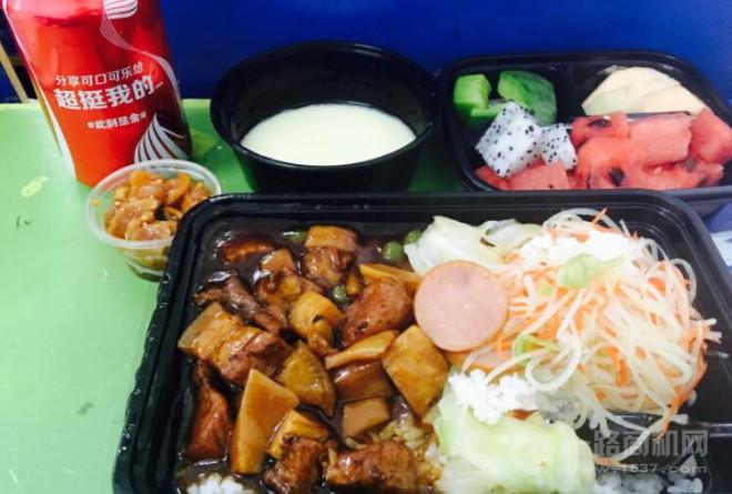 牛師傅快餐加盟