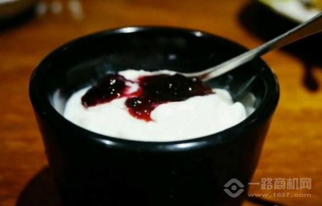 开心犇犇酸奶吧加盟