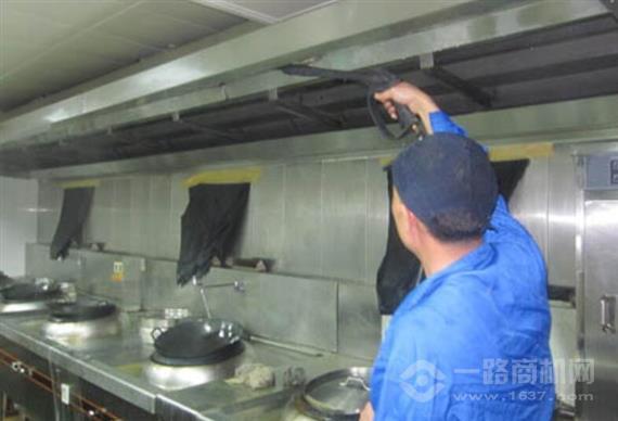 蓝睿大型油烟机清洗
