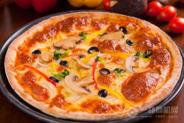 咔咔熊露絲披薩加盟