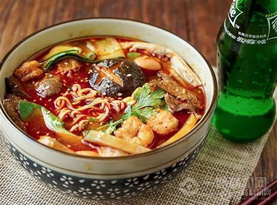 谭二师路边麻辣烫