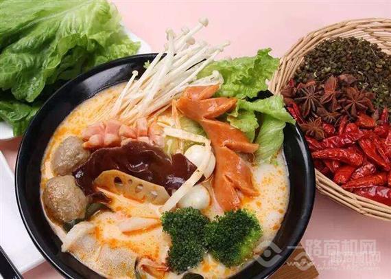 谭二师路边麻辣烫