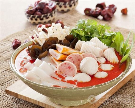 谭二师路边麻辣烫